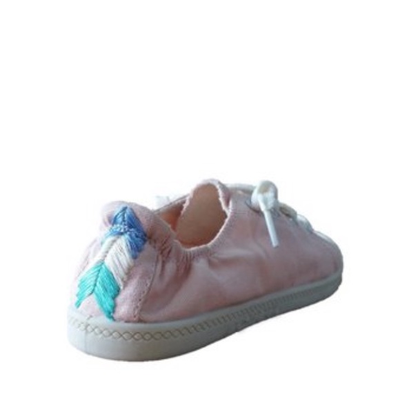 scrunch back canvas shoes
